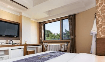 Prince Tourist Hotel guest room